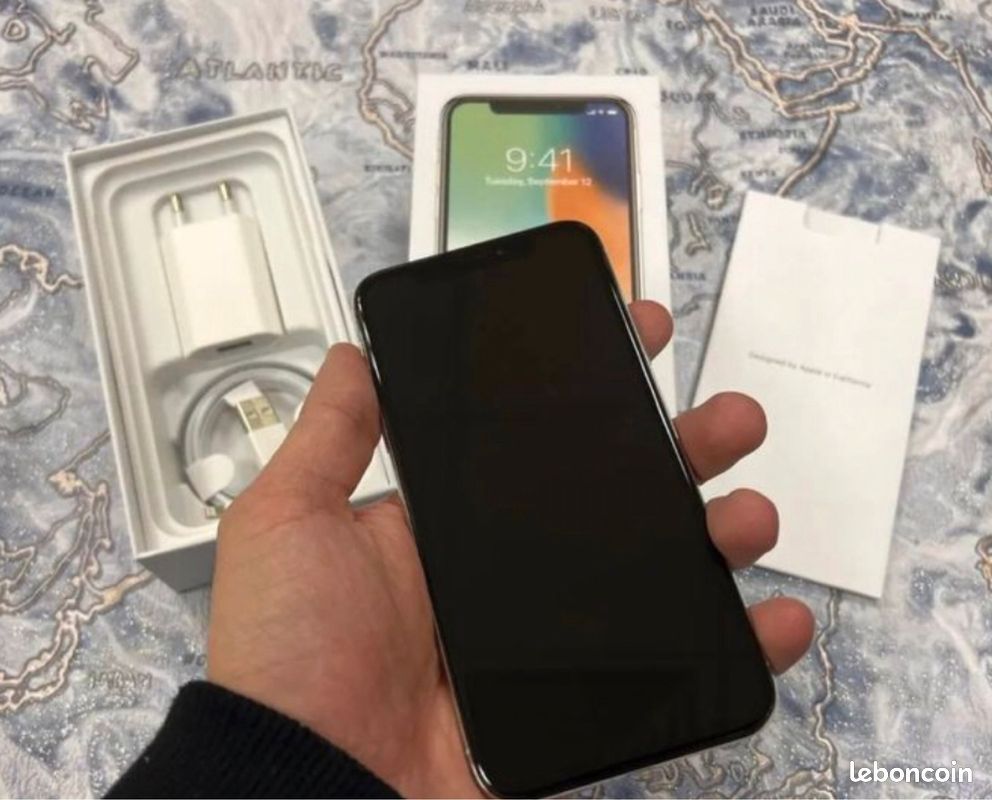 IPhone X + ACCESSOIRES 👀 (image 2)