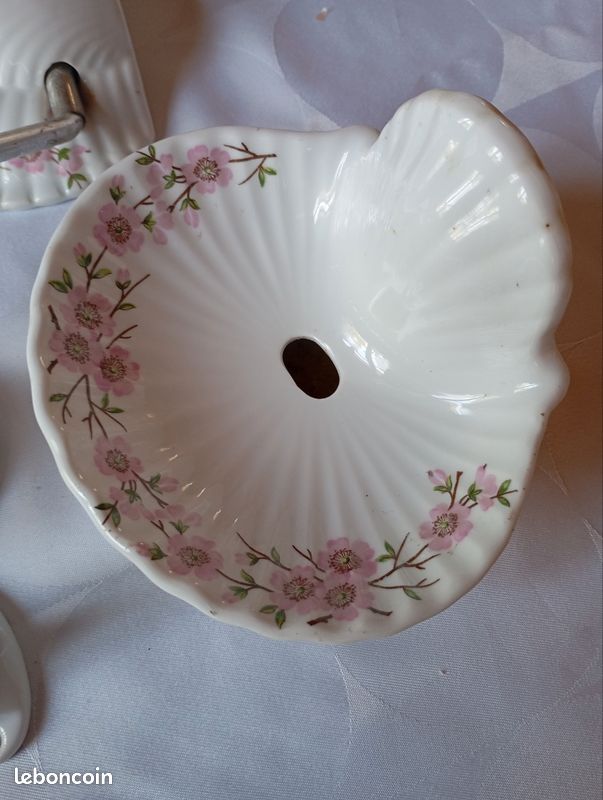 Lot en porcelaine de salle de bain (image 2)