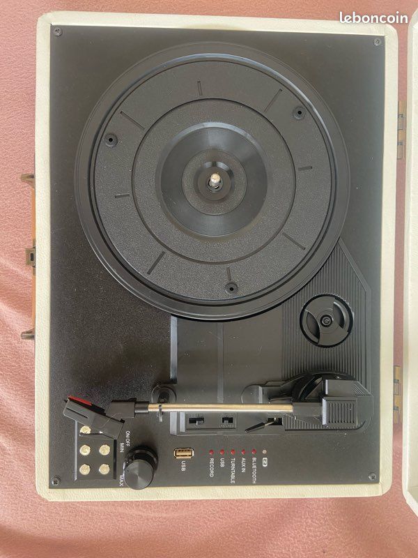 Tourne disque vintage (image 2)