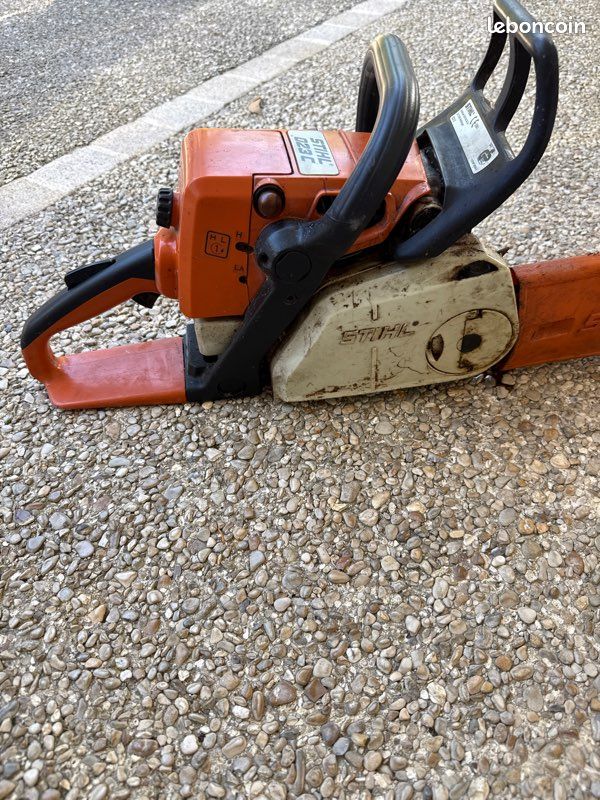 Tronçonneuse STIHL 023C thermique (image 3)