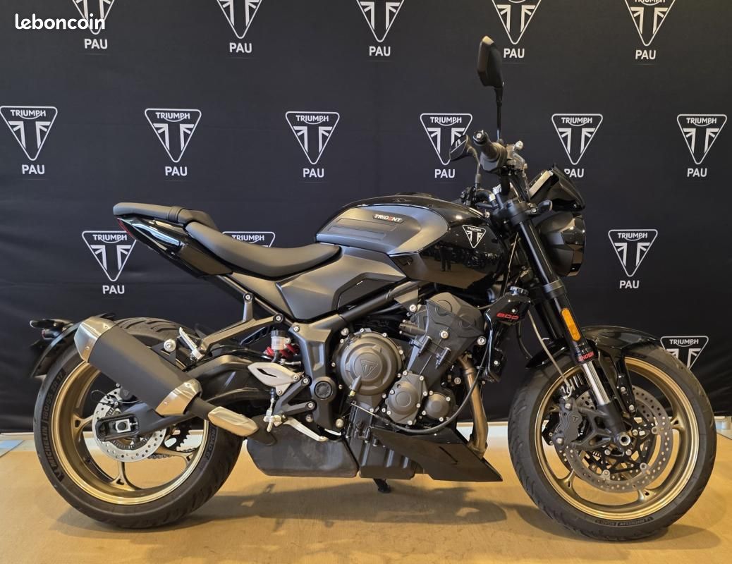 Triumph TRIDENT 800 2026 (image 1)