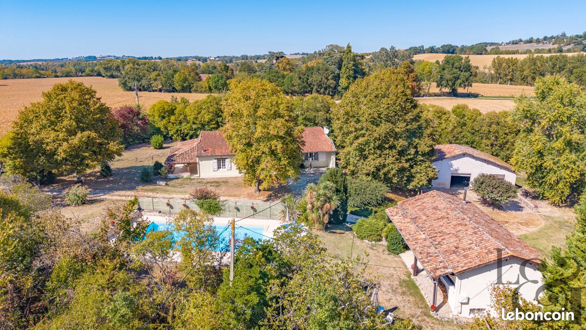 Maison 8 pièces 332 m² · à Monclar · 332 m² · 549 900 €