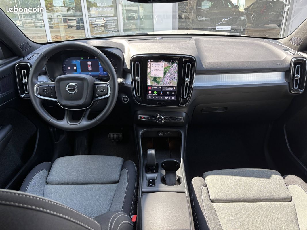 VOLVO XC40 B3 163 ch DCT7 Plus (image 17)