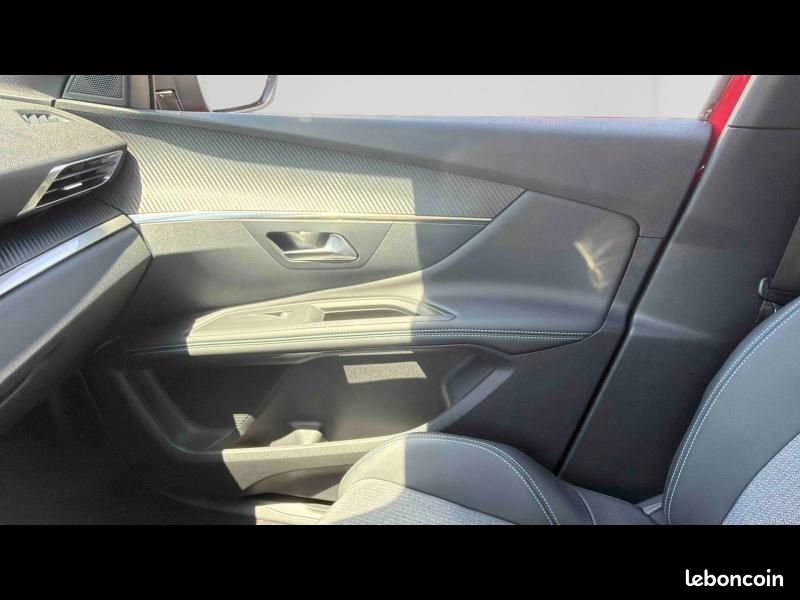 Peugeot 3008 Plug-in Hybrid 180ch Allure Pack e-EAT8 (image 17)