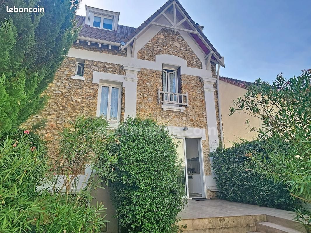 Maison 5 pièces 110 m² · à Poissy · 110 m² · 1 850 €/mois