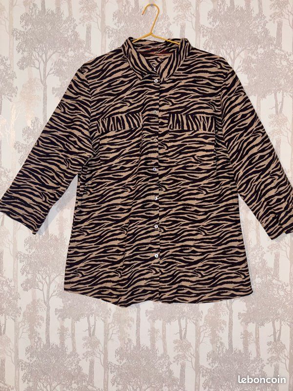 Chemise marron zébrée Un Jour Ailleurs taille en très bon état