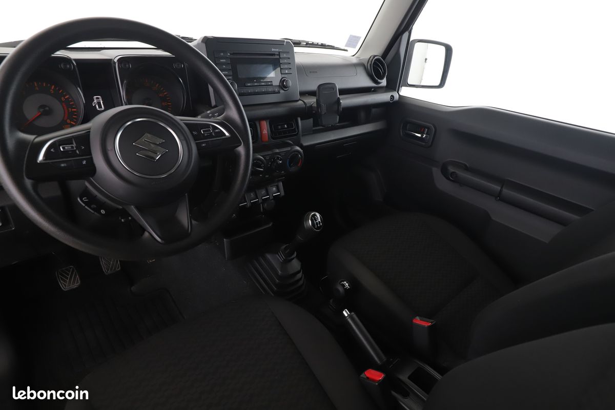 Suzuki Jimny 1.5 VVT Privilege 2PL 102 ch (image 6)