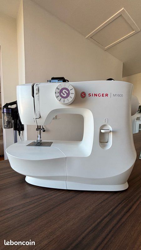 Machine a coudre singer m1605 (image 1)