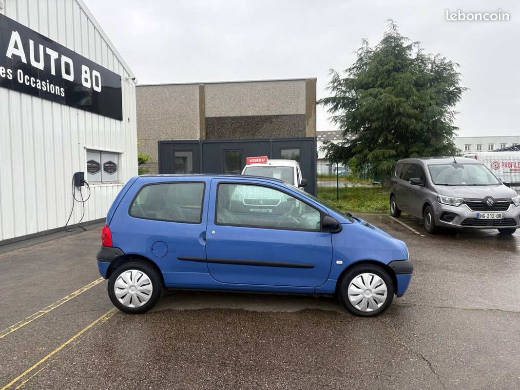 RENAULT TWINGO Emotion 1.2i 60 CV 118300 KM 01/2007 VITRES ÉLECTRIQUES CLIMATISATION (image 9)