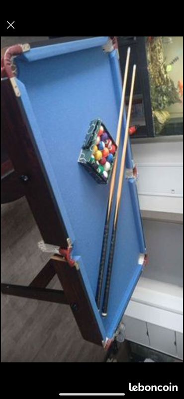 Billard avec accessoires , pliable (image 1)