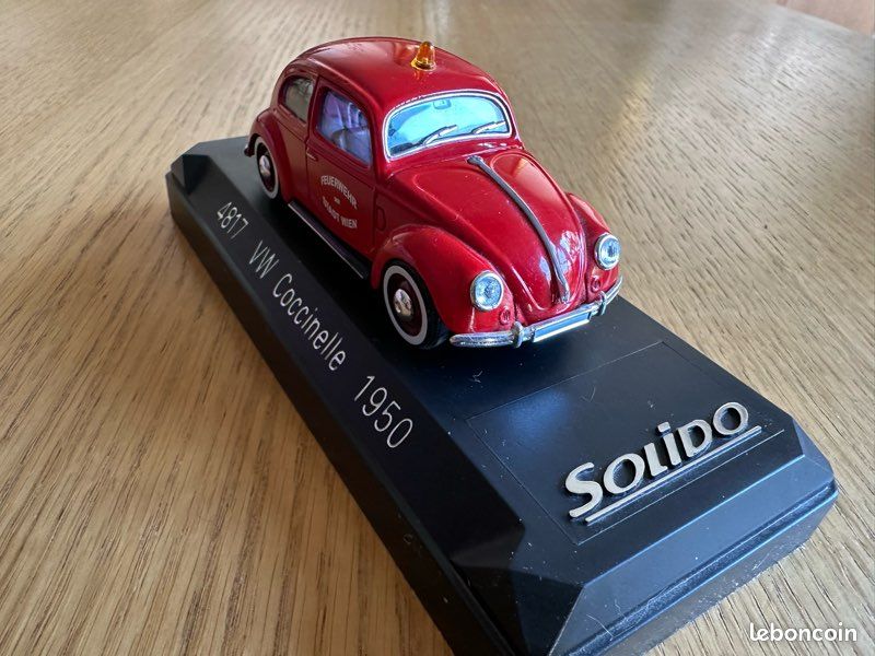 VOLKSWAGEN VW ÉPINGLETTE Coccinelle Herbie Avant Rouge, Très Rare 1200, 1300, EUR 8,58 - FR