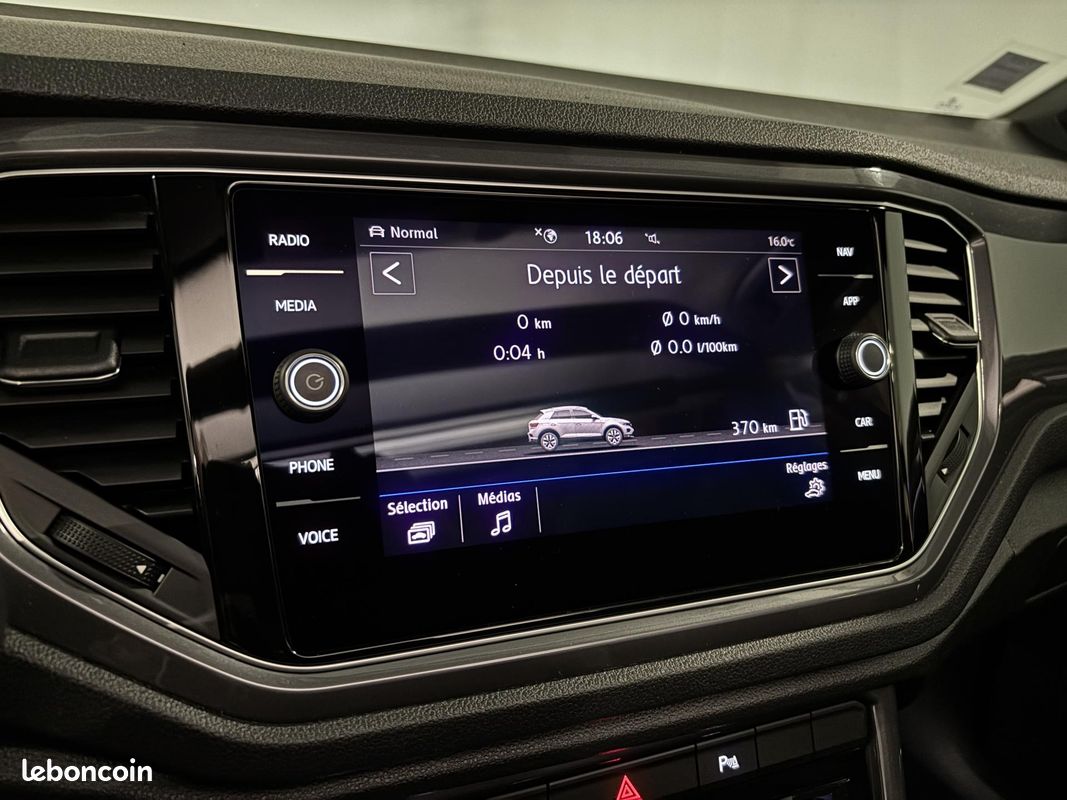 VOLKSWAGEN T-ROC 2.0 TDi 150 R-LINE DSG7 ATTELAGE CAMERA ACC (image 46)