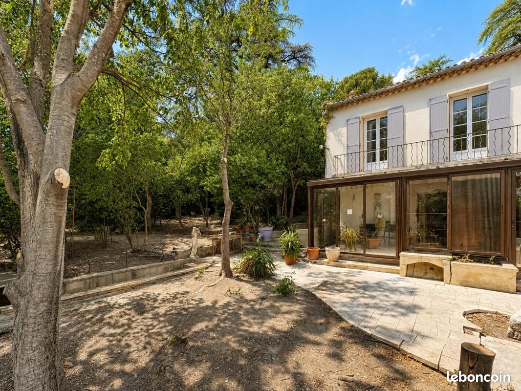 Maison 5 pièces 122 m² · à Villeneuve-lès-Avignon · 122 m² · 298 000 €