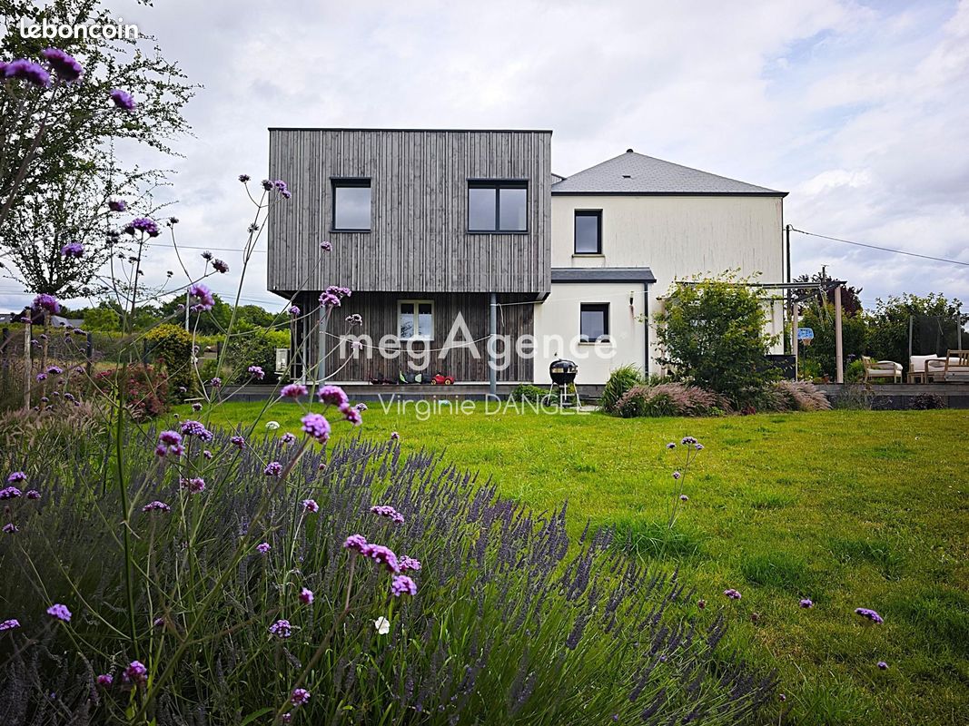 Maison 7 pièces 160 m² · à Missiriac · 160 m² · 399 500 €