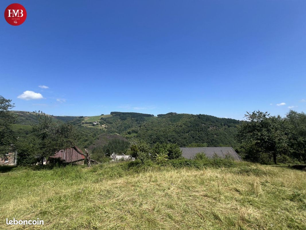 Terrain 800 m² · à Montsalvy · 800 m² · 28 000 €