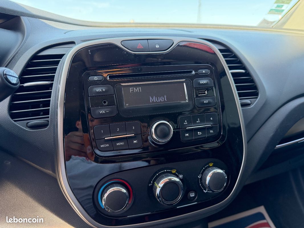 RENAULT CAPTUR TCe 90 Energy Life (image 22)