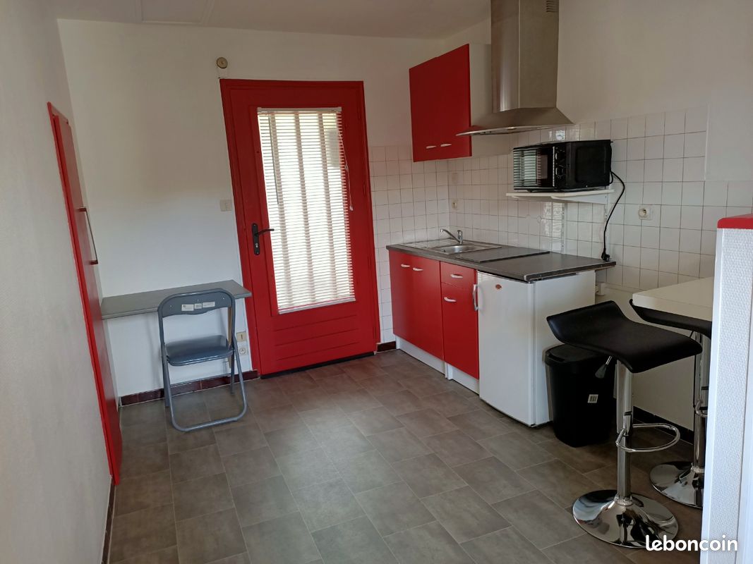 Appartement 2 pièces 26 m² · à Saint-Éloy-les-Mines · 26 m² · 305 €