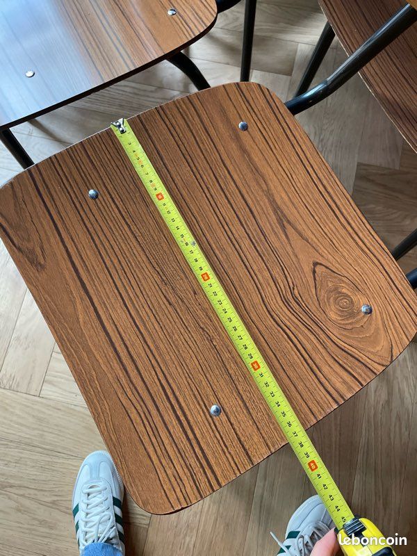 Chaises en Formica brun (image 5)