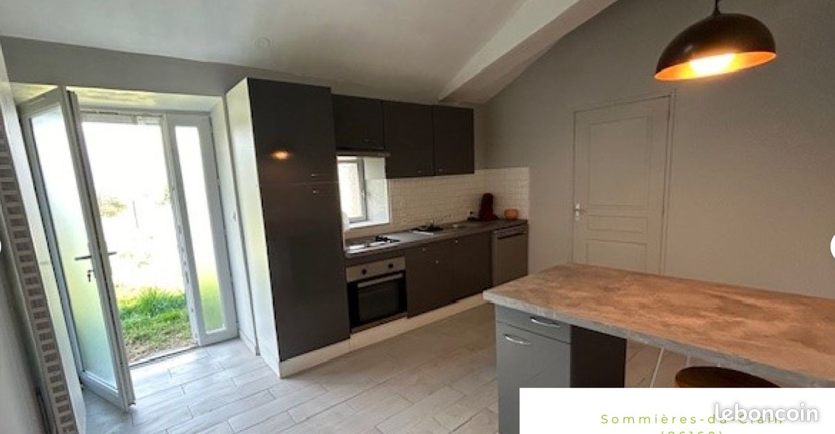Maison 4 pièces 114 m² · à Sommières-du-Clain · 114 m² · 135 000 €