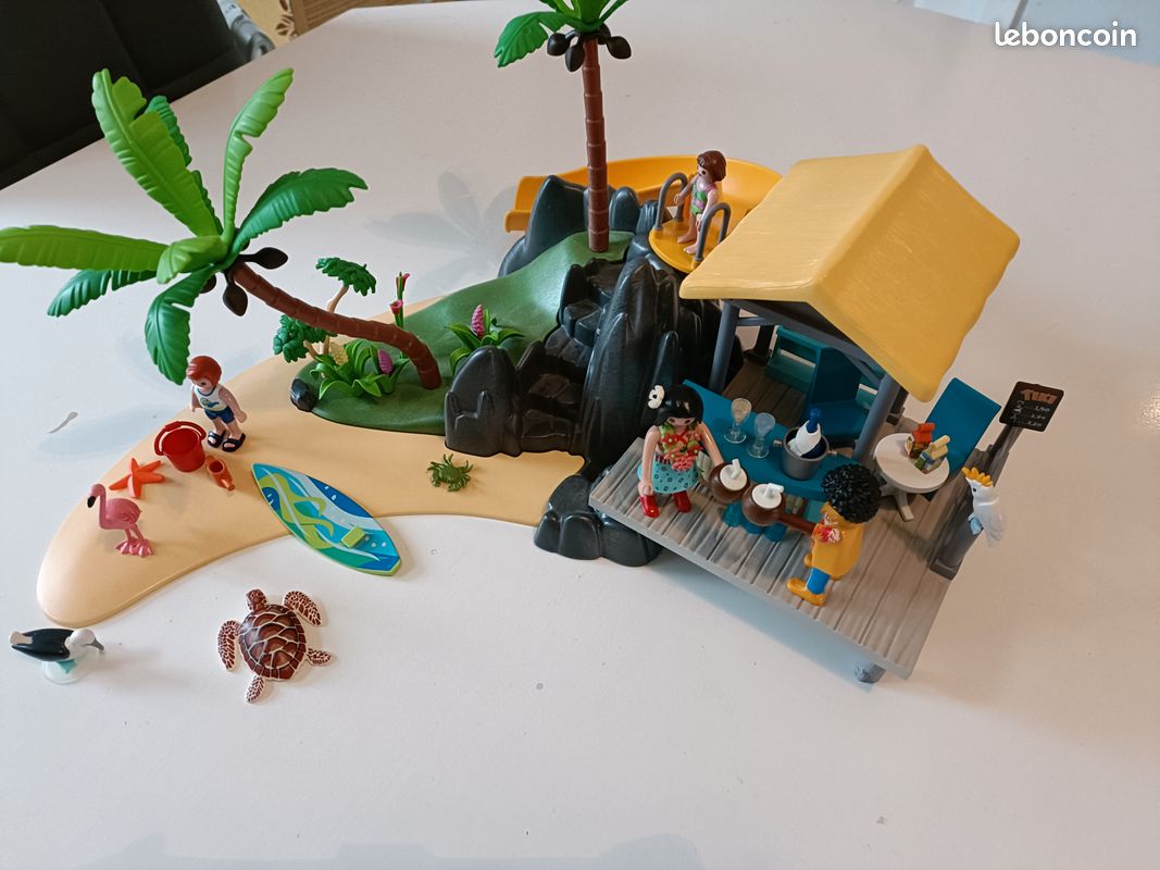 LOT 77 : L'ile de vacances Playmobil - n°6979 - univers : monde actuel (image 6)