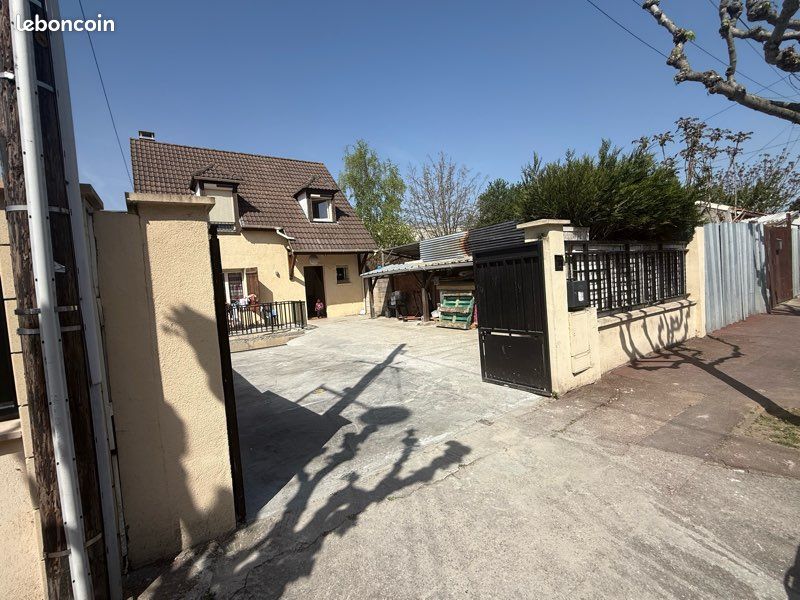 Maison 5 pièces 82 m² · à La Courneuve · 82 m² · 390 000 €