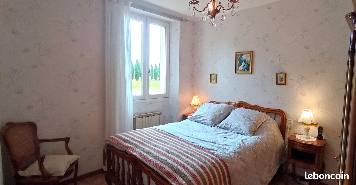 Maison au bord du lac (image 6)