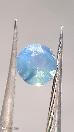 Pierre Naturelle - Saphir Bleu Vert De Madagascar 5mm X 4.2mm (0.56 Ct)