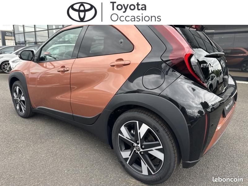 Toyota Aygo X 116h Graphic (image 2)