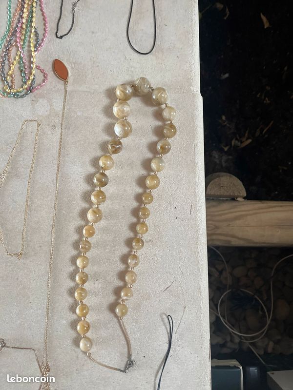 Lot de bijoux fantaisie (image 7)