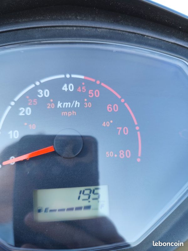 Scooter Jordon Jog 50cc – Noir Mat – 20 km (image 3)