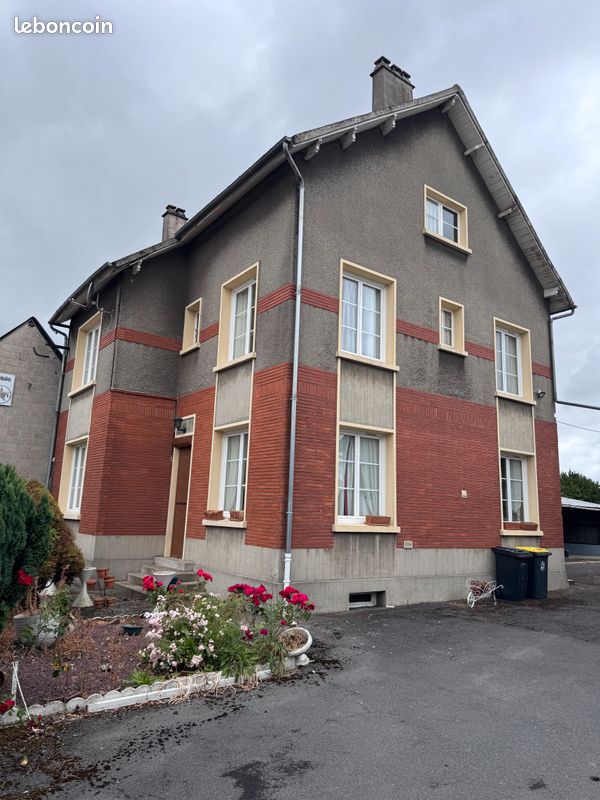 Maison 8 pièces 138 m² · à Beaucamps-le-Vieux · 138 m² · 128 000 €