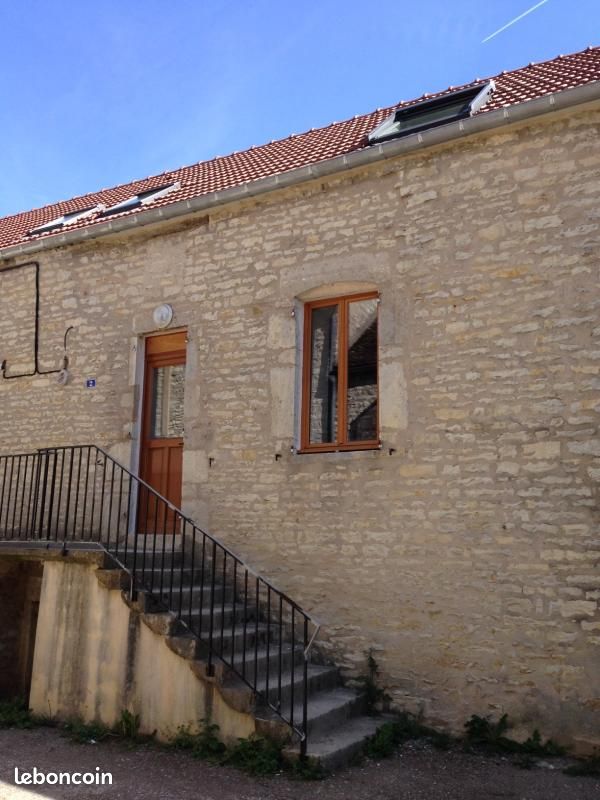Maison 2 pièces 64 m² · à Précy-le-Sec · 64 m² · 490 €