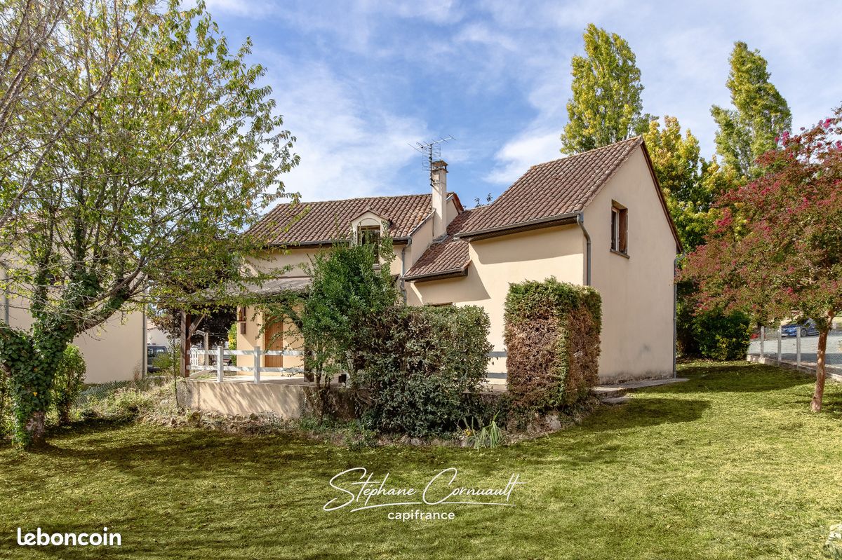 Maison 6 pièces 116 m² · à Saint-Astier · 116 m² · 179 000 €