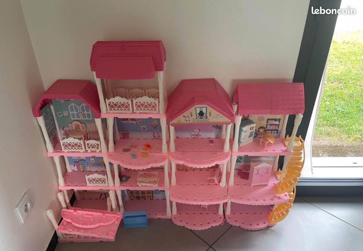 Maison de poupée (image 1)