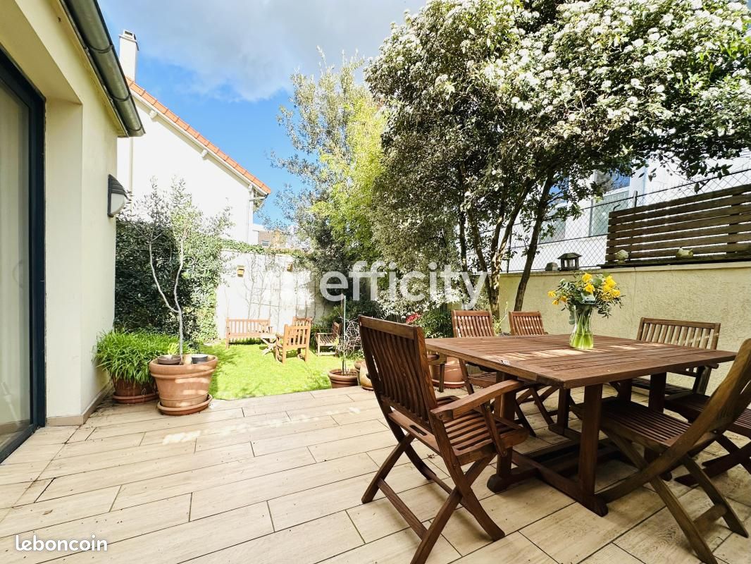 Maison 5 pièces 145 m² · à Châtillon · 145 m² · 850 000 €