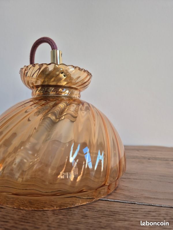 Lampe Eugénie ambrée (image 3)