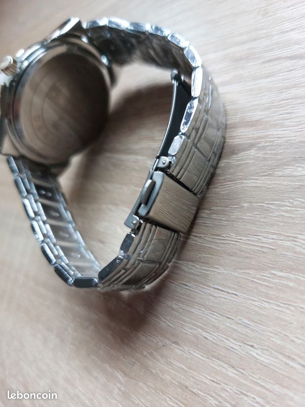 Montre Quartz neuve (image 4)