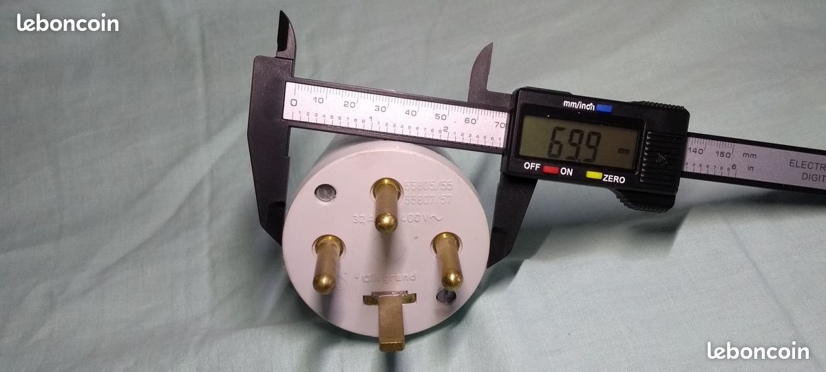 Fiche mâle Legrand 32A 400V Triphasé (3P+T) - Neuf Réf 055805 (image 7)