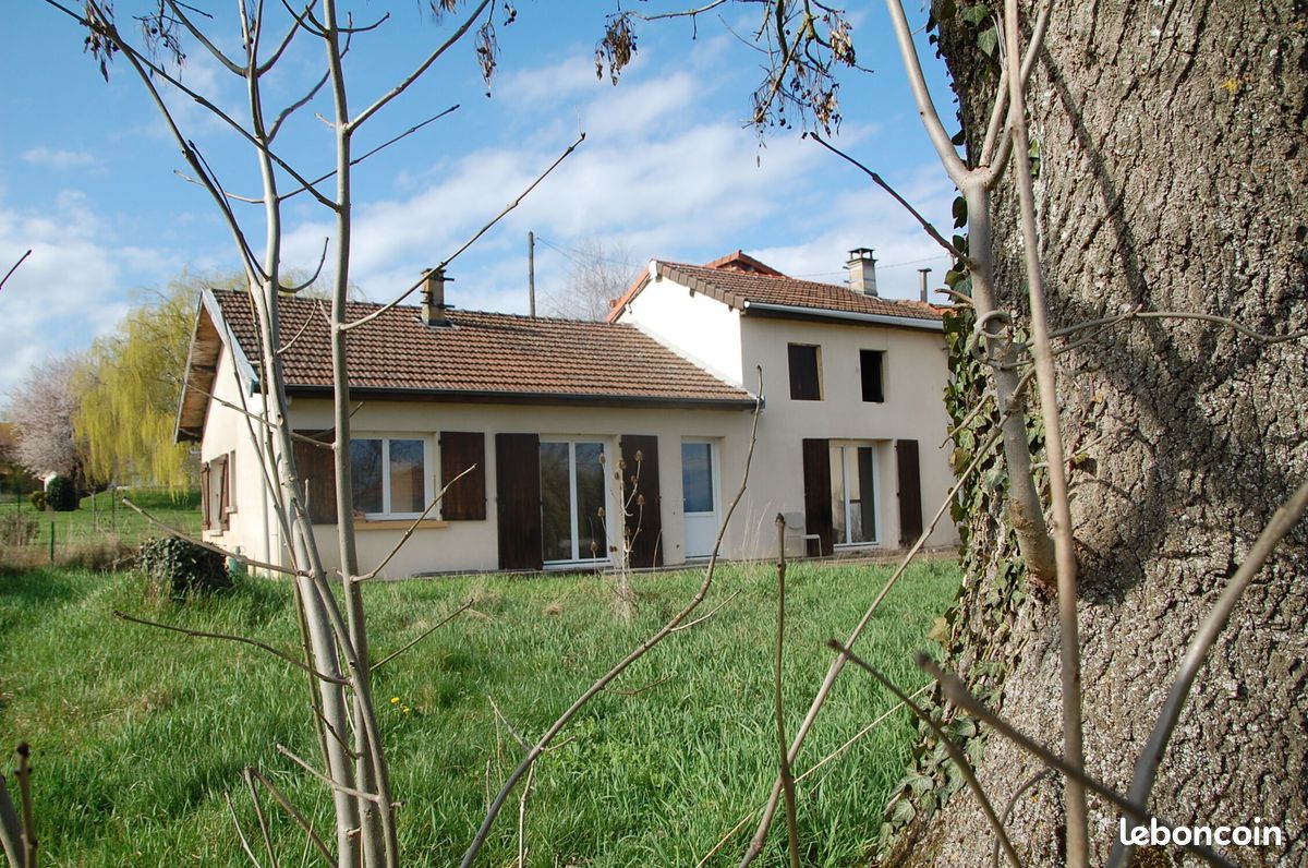 Maison 5 pièces 120 m² · à Charlieu · 120 m² · 149 900 €