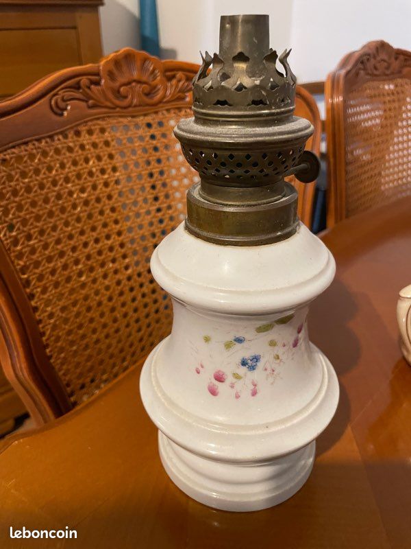 Lampe à huile (image 1)
