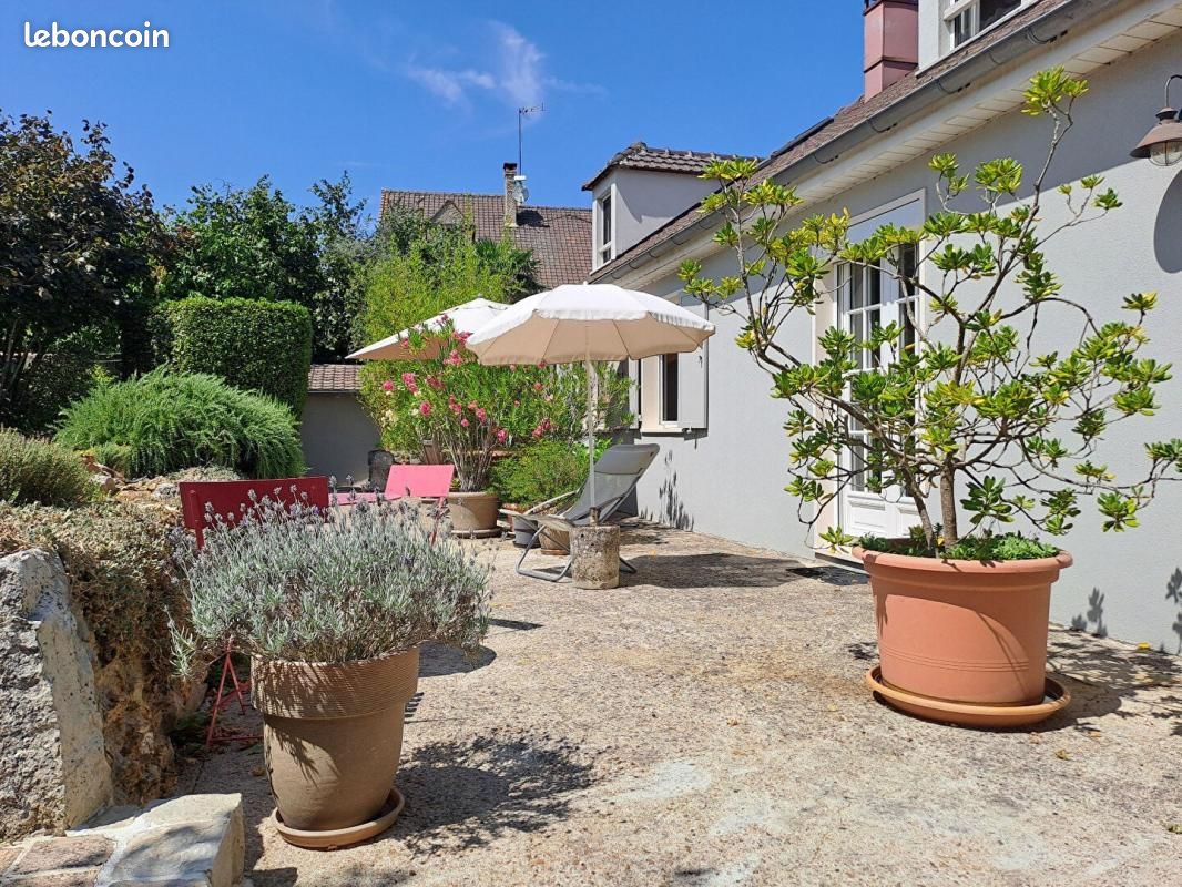 Maison 7 pièces 130 m² · à Sonchamp · 130 m² · 467 000 €