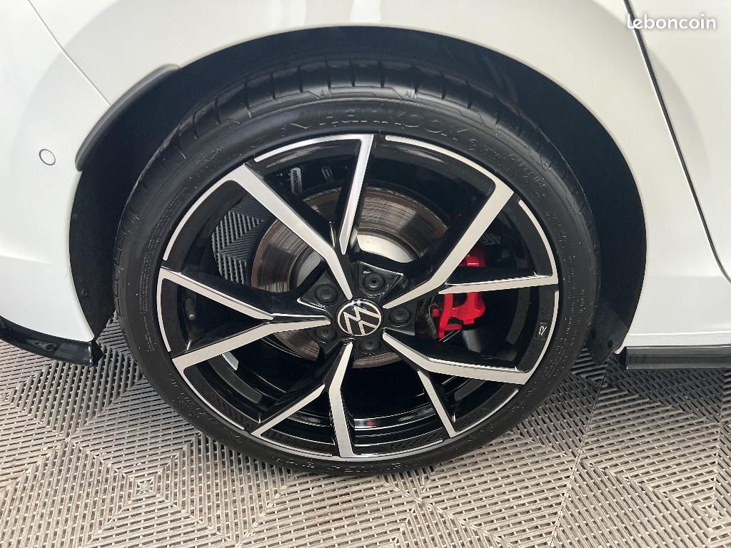 Volkswagen Golf 2,0 TSI GTI Clubsport DSG7 + Garantie 5 Ans ou 100000 KLMS + TOIT OUVRANT (image 25)
