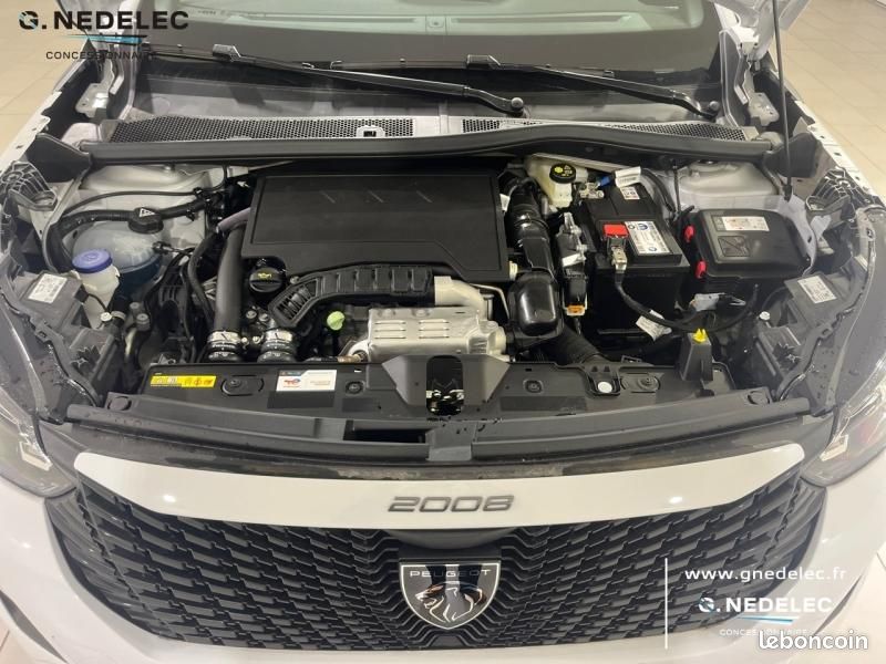 Peugeot 2008 1.2 Turbo 100ch Style (image 12)