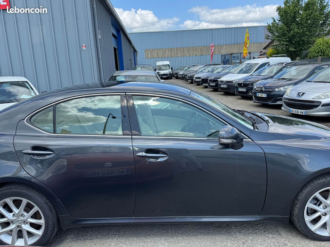 Lexus is200 (image 6)