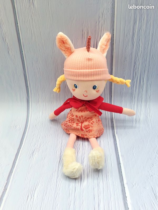 Poupée chiffon doudou Léna Lilliputiens 2022 robe arbre bonnet