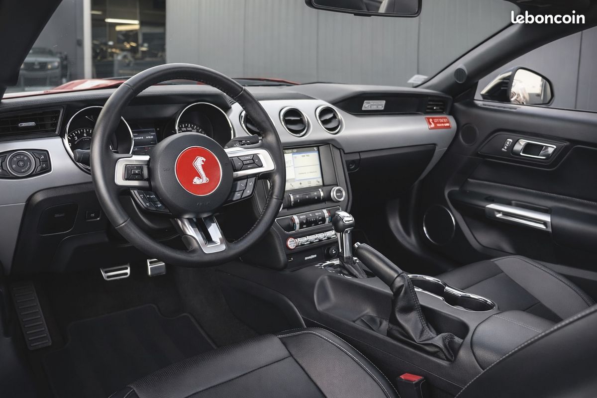 Ford Mustang Cabriolet V8 GT 5.0l - 421cv BVA6 - Look Shelby GT 500 – Full options – Jantes 20’ – Hifi Shaker + caisson basse coffre – Pack Individual – Pack Confort – Pack Sécurité – Garantie 1 an (image 9)