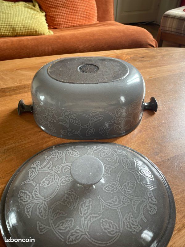 Cocotte le creuset « la mama » décor Fleury (image 2)