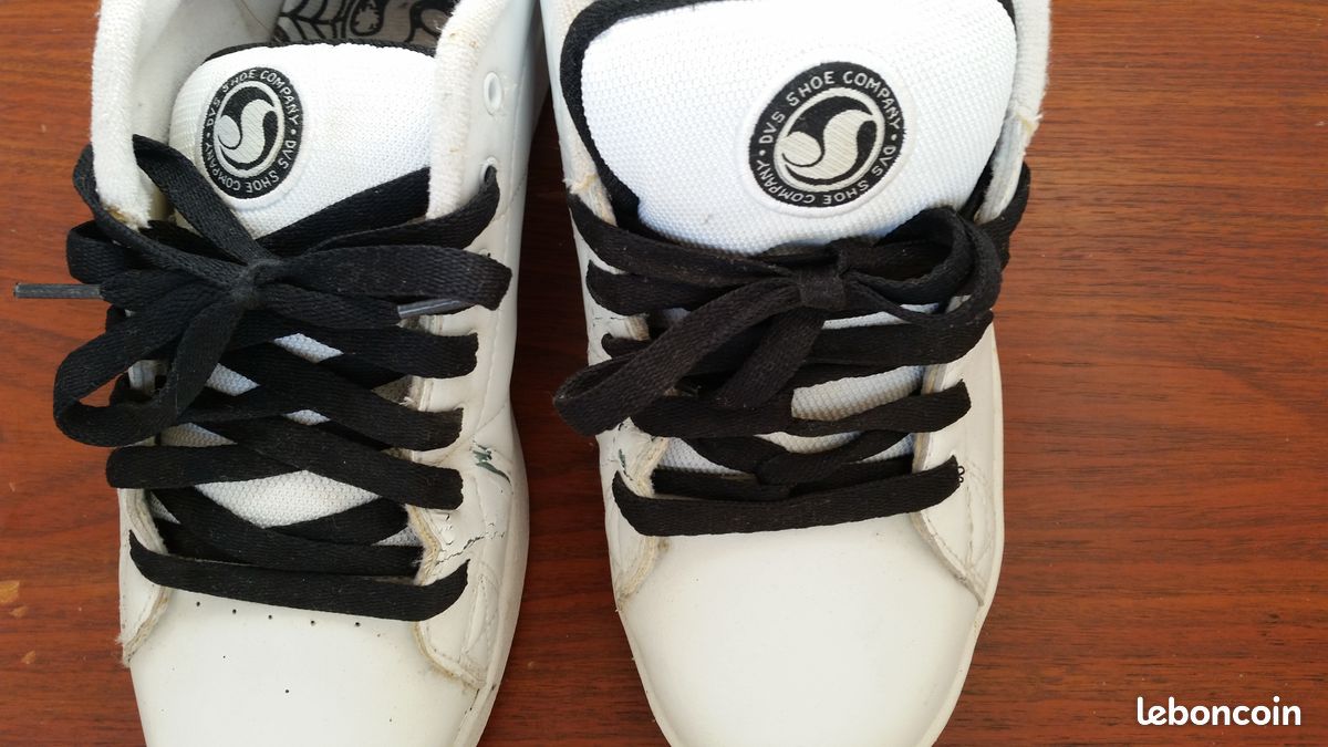 Chaussures DVS blanches skate Pointure 46 NEUVES Chaussures