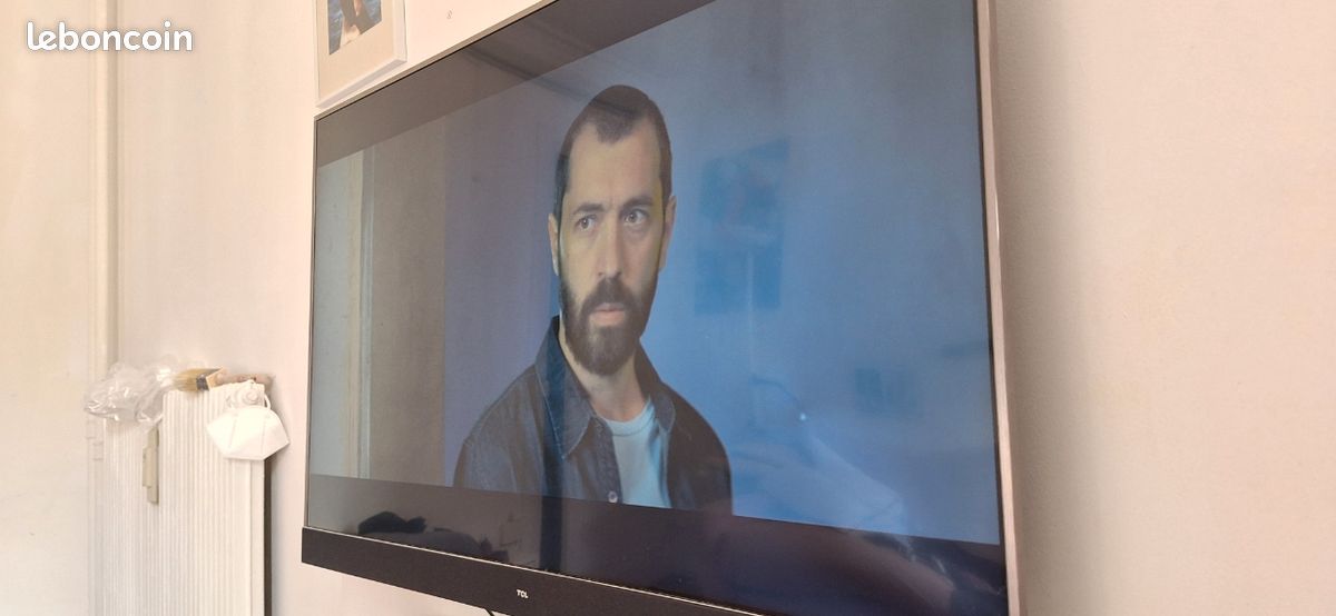 Téléviseur TCL 50 pouces (50C) - 4K - Fonctionne avec défaut (image 3)