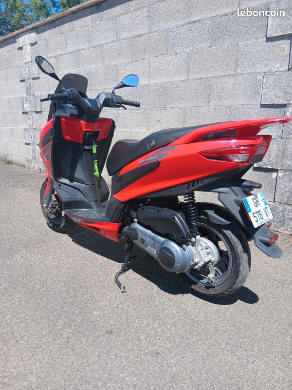 Scooter 50 cm3 Aprilia (image 2)